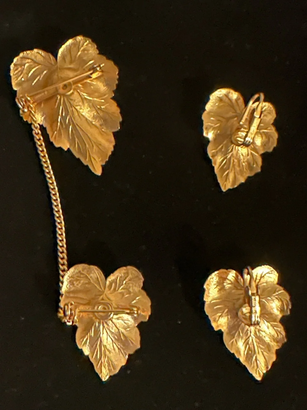 Sarah Coventry Gold Tone Leaf Brooch and Earrings Set with Faux Pearls